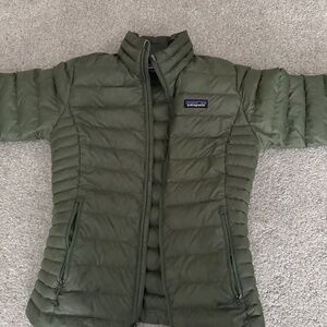 Green Patagonia jackey